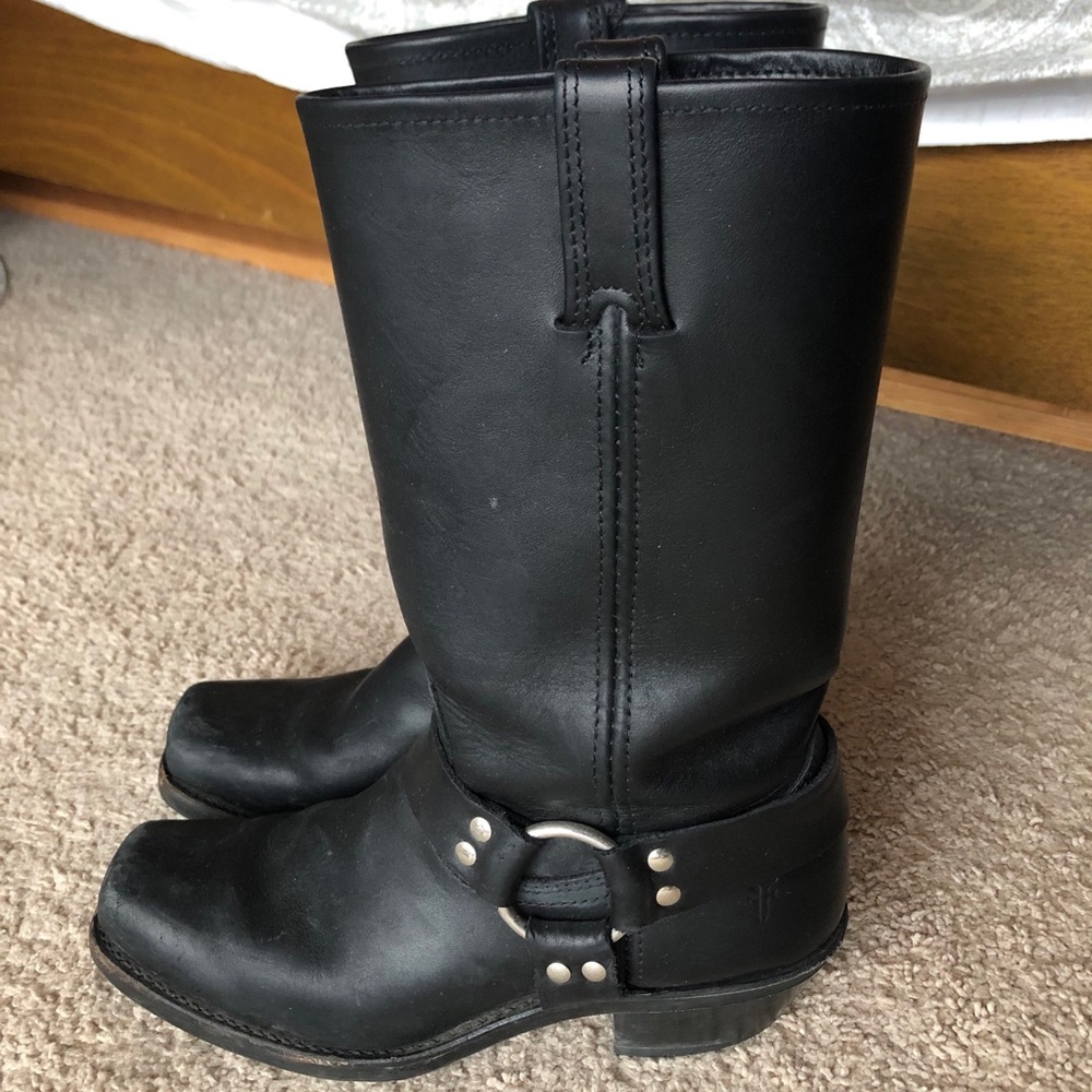 Frye Harness Boots 12r - size 8